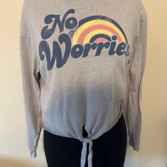 Made Right Tops - Grey "No Worries" Shirt  8647